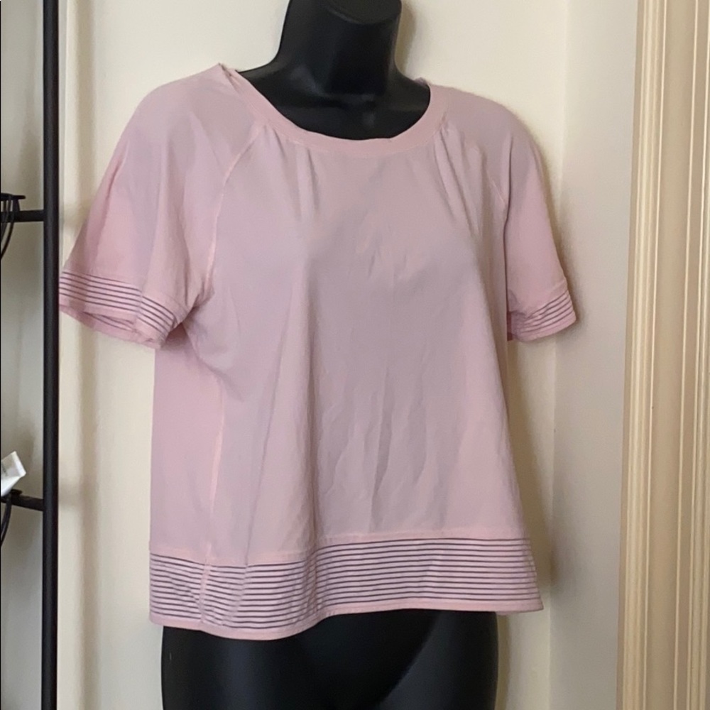 Lululemon tee